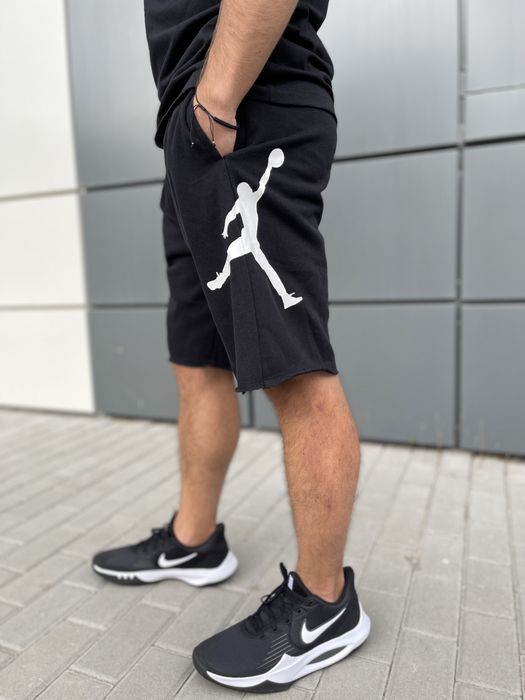 Чоловічі шорти jordan