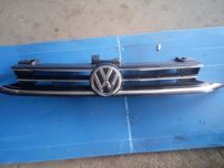 Atrapa  grill VW Golf VII Sportsvan.