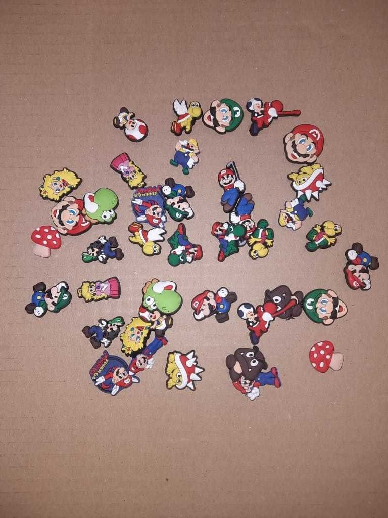 Przypinki do butów Crocs Mario