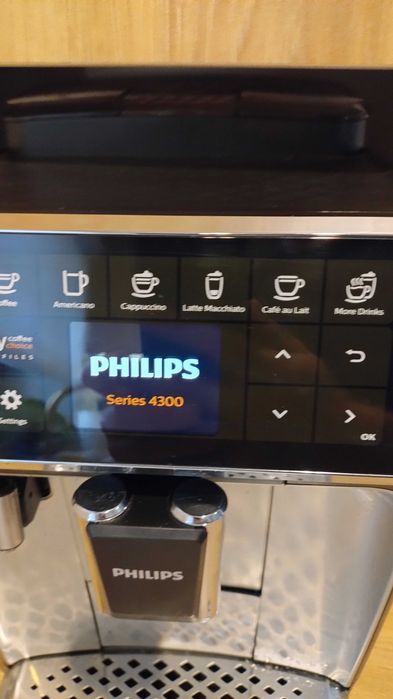Ekspres do kawy Philips EP 4300