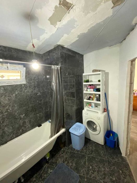 Продаж  двокімнатної квартири (від власника), вул. Євгена Логінова.