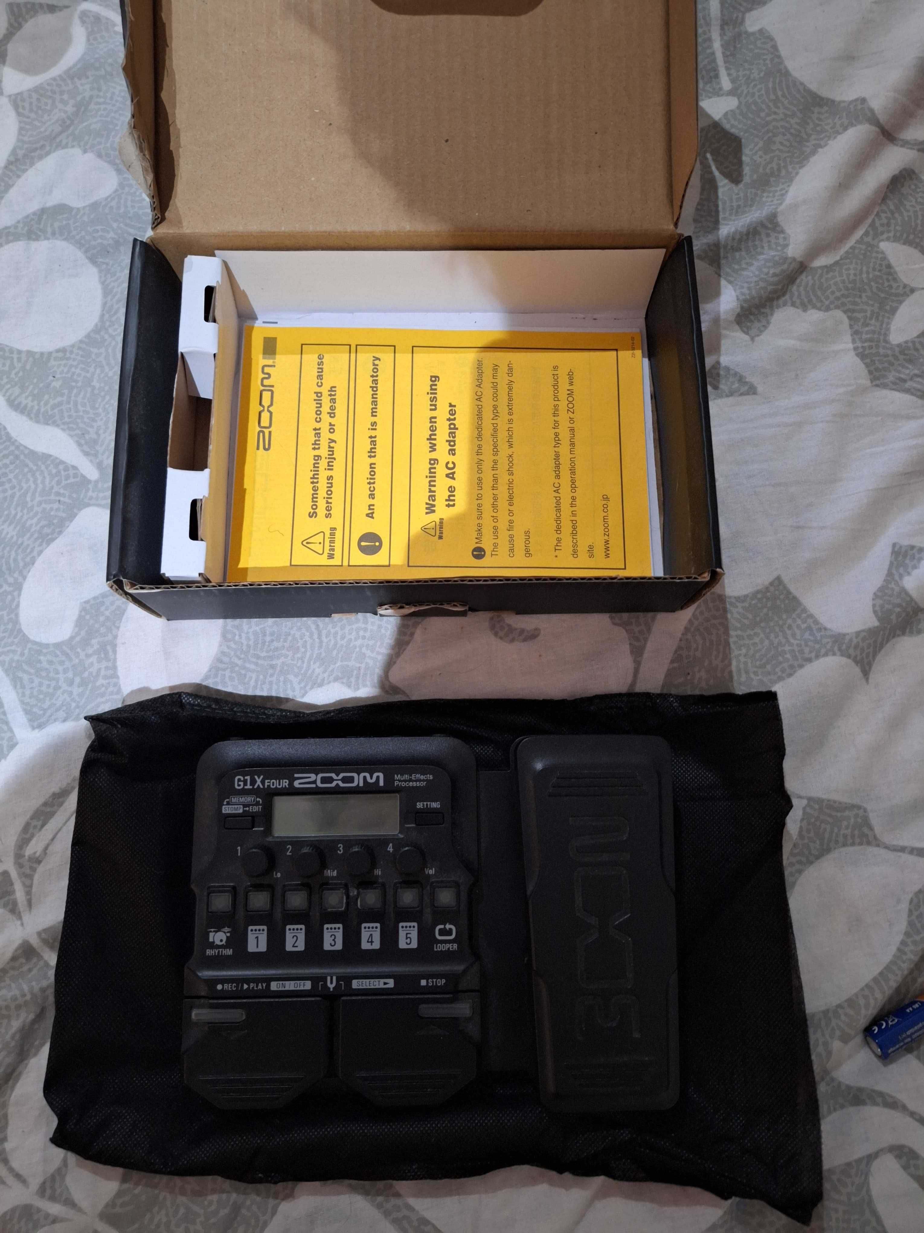 Zoom G1X Four Pedal Multi Efeitos