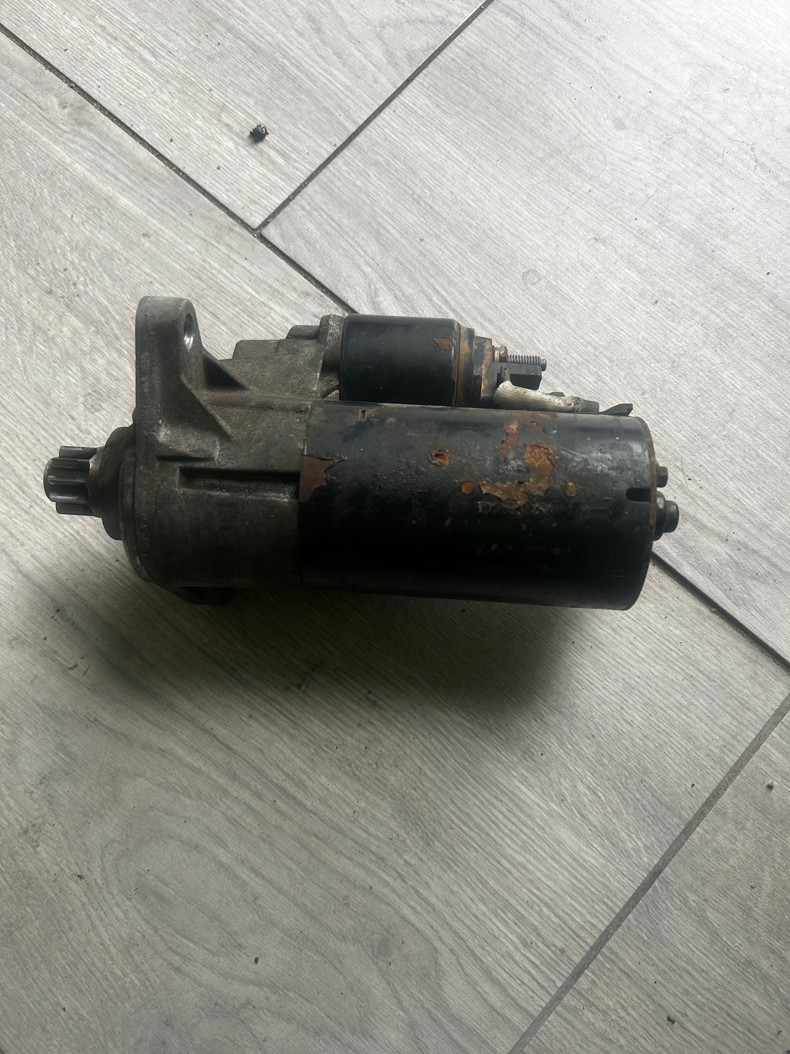 Rozrusznik 2.0 tdi touran 2004 r 140 km