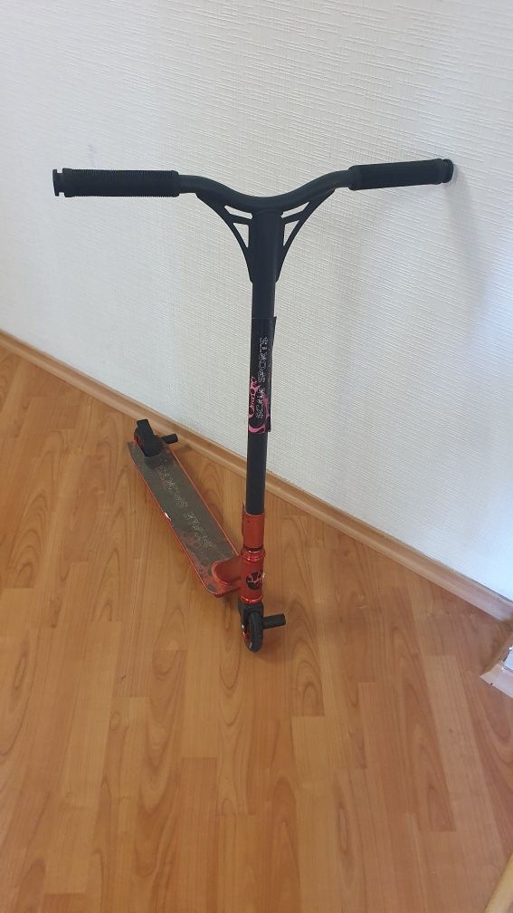 Трюковый самокат Scale sports