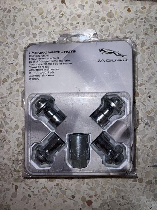 Śruby zabrzpieczajace do felg McGard Jaguar