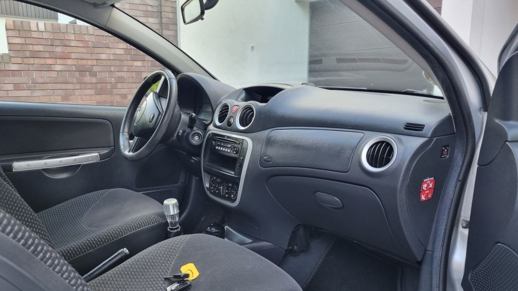 Citroen C2 1,1benzyna Zadbany
