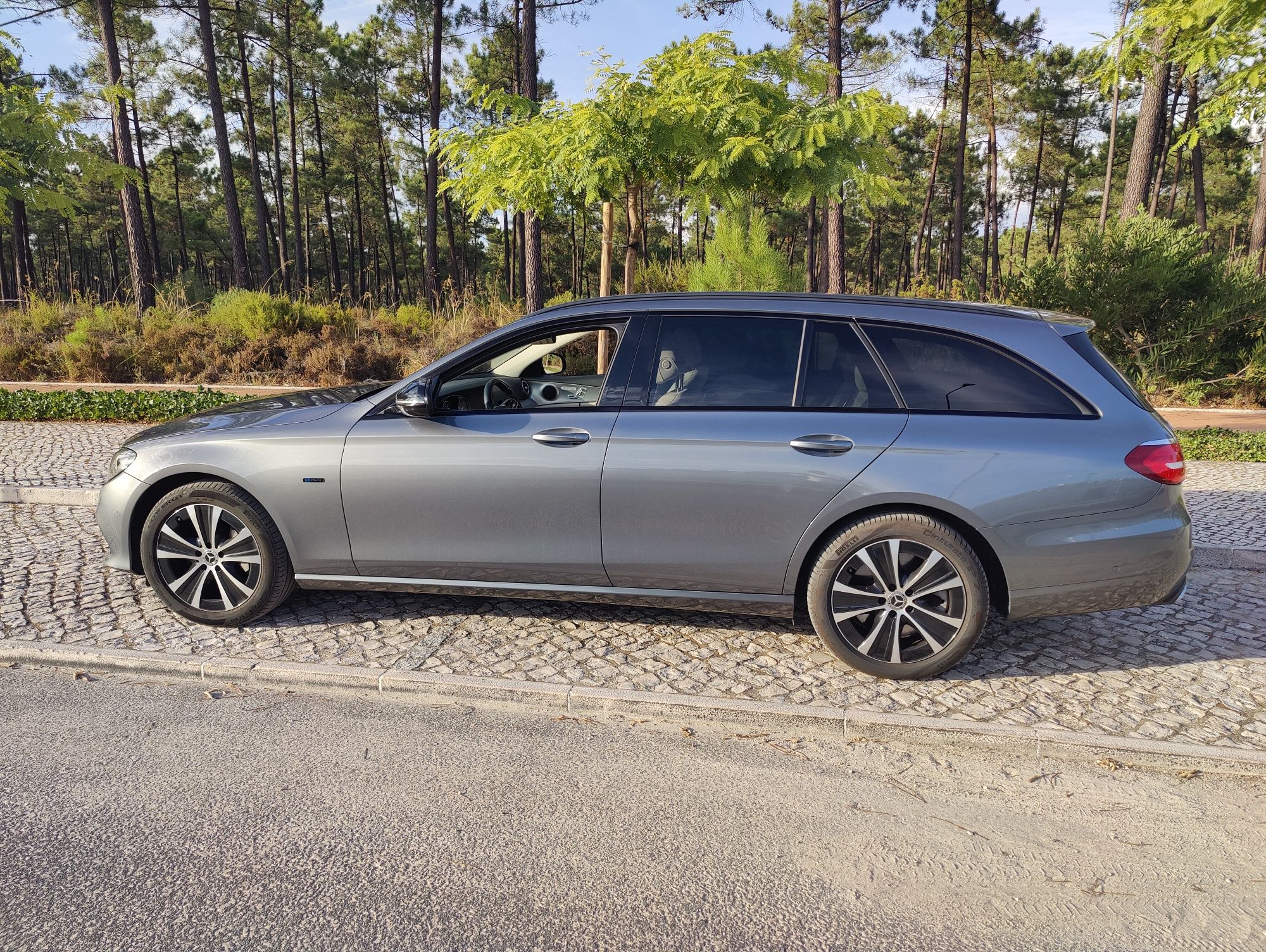 Mercedes-Benz E300de Exclusive Line