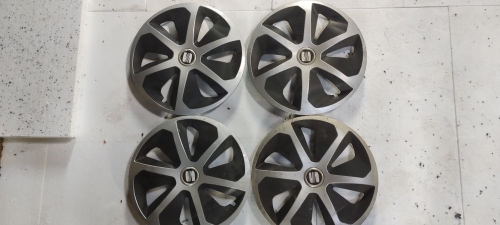 Kołpaki samochodowe 16