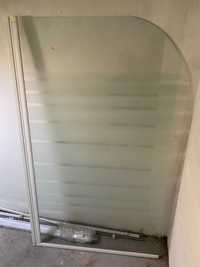 Proteção de vidro para banheira