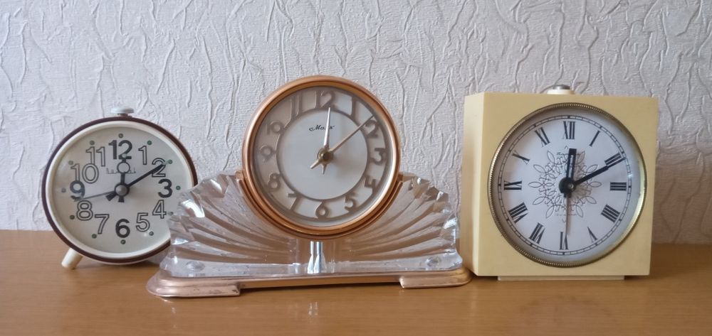 Механічні  годинники  Маяк