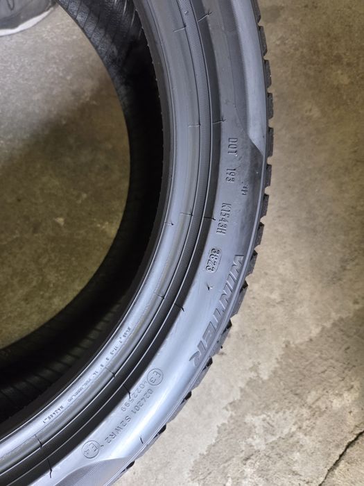 opony używane 225/45R18 Pirelli Winter Sottozero 3