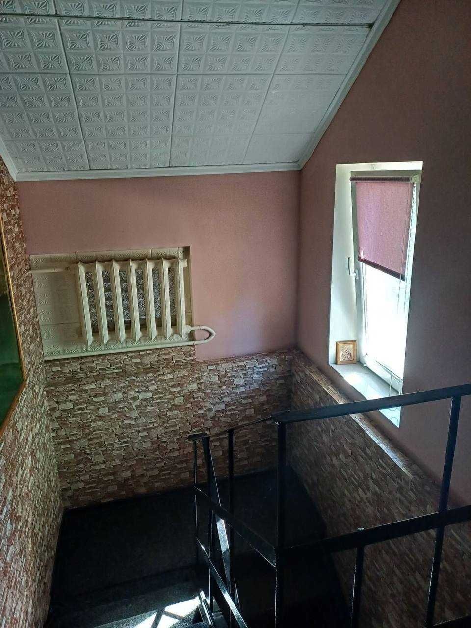 Продам нерухомість
