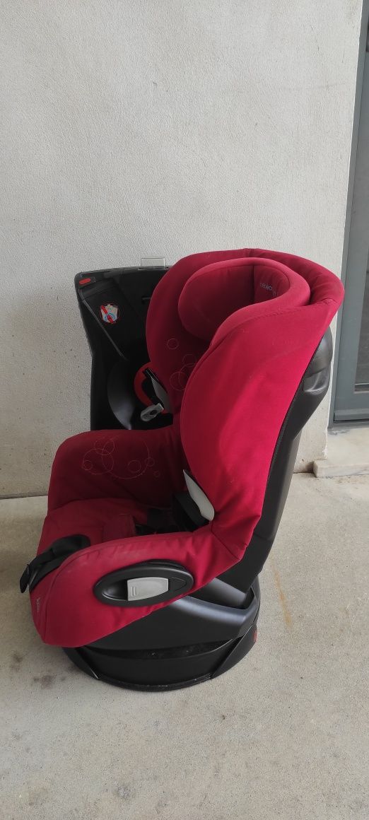 Cadeira auto rotativa Axiss da Bébé Confort