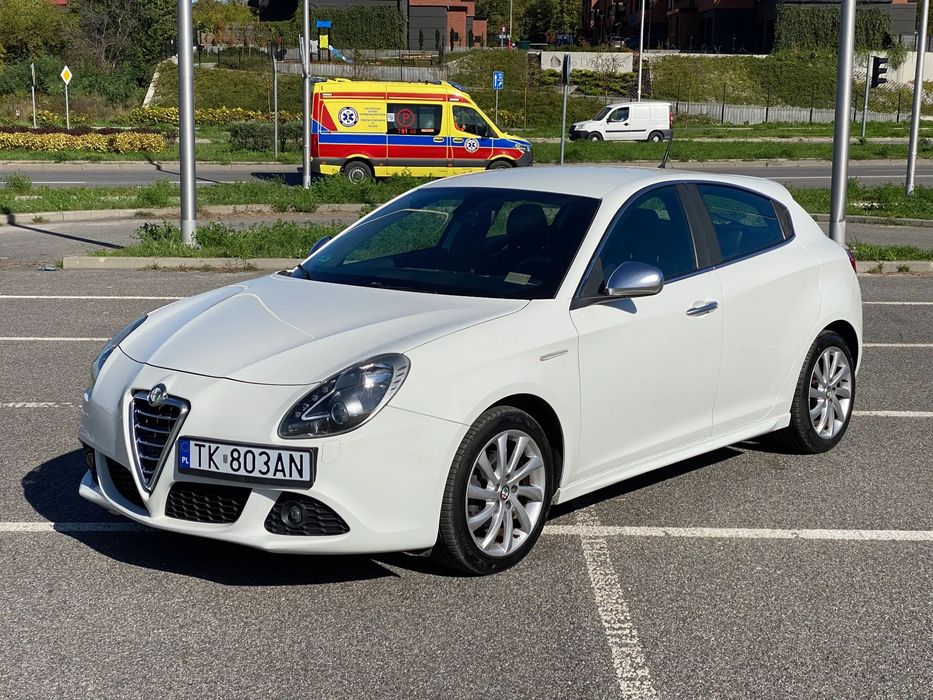 Alfa Romeo Giulietta Alfa Romeo Giulietta 1.4 Turbo 120 KM DNA niski przebieg, świetny stan