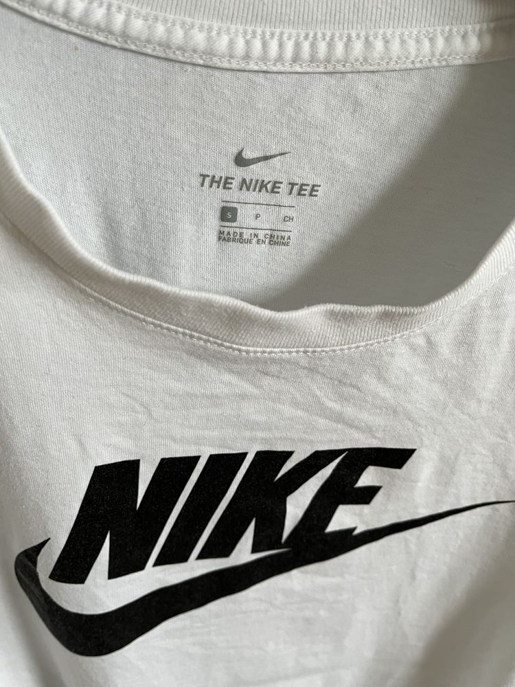 Biała bluzka z długim rękawem Nike