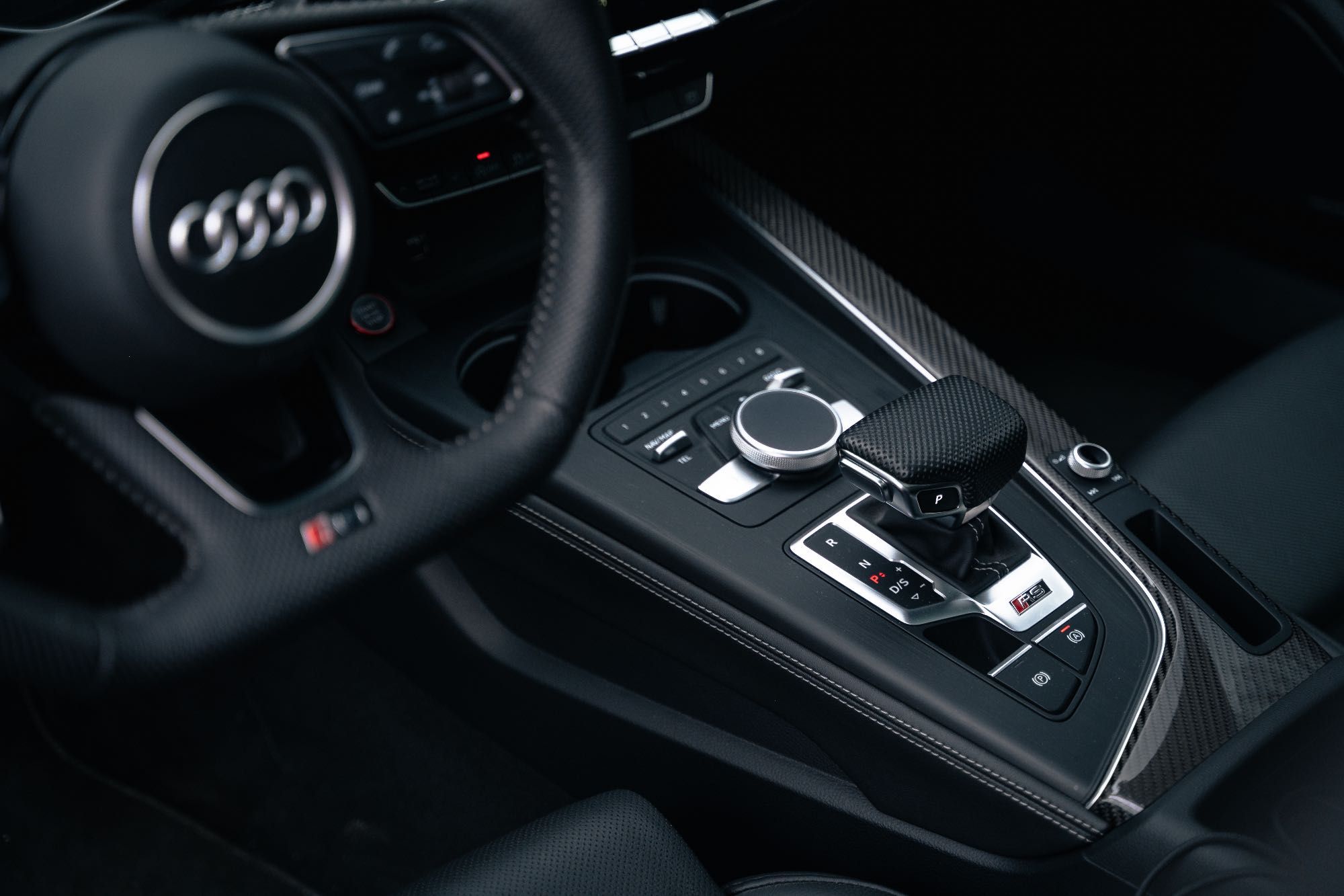 Wynajem Audi RS4 Avant Quattro bez kaucji wypożyczalnia samochodów