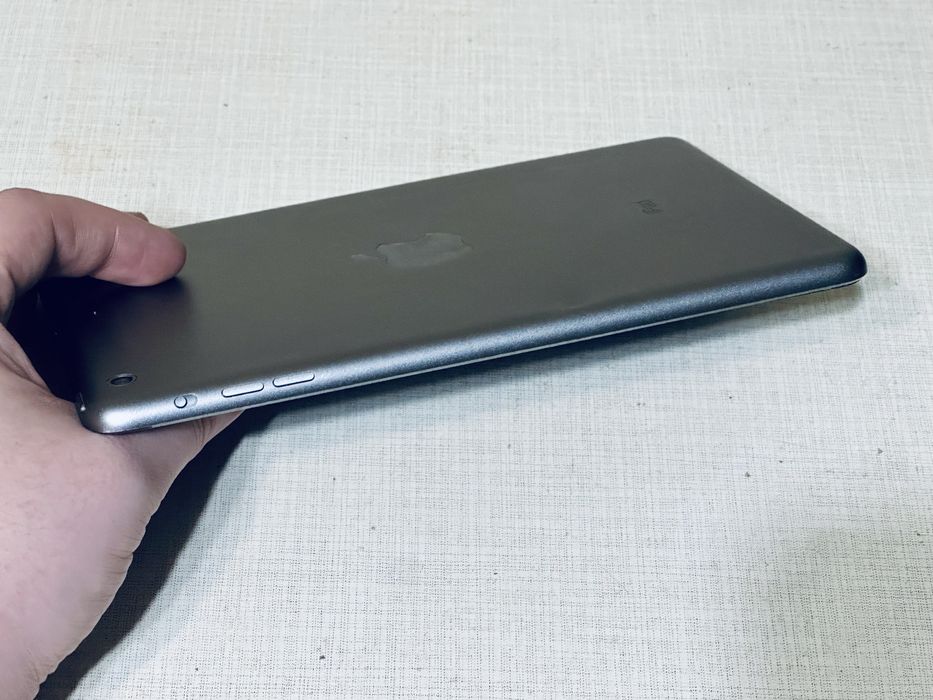 Apple iPad mini 2 64gb iOS12 планшет полностью рабочий