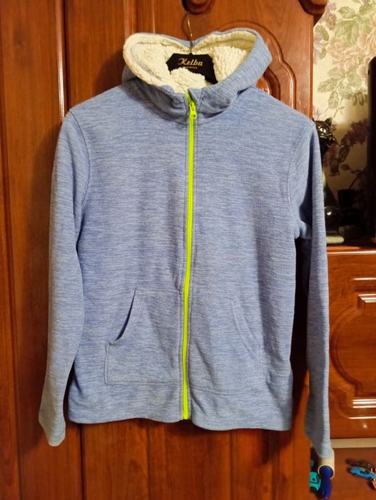 Продам одяг на дівчину