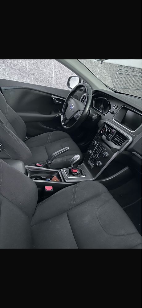 Volvo v40 d2 2013