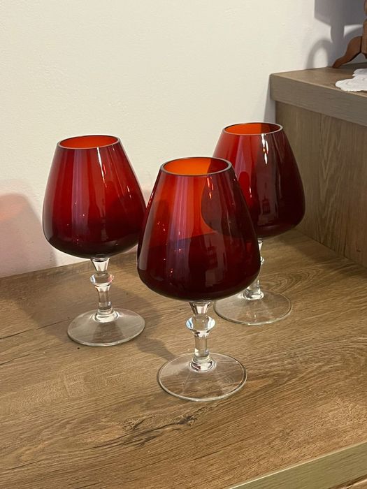 Kolorowe szklo, kieliszki PRL.