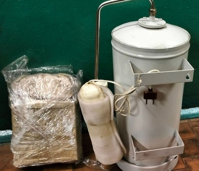 Дистилятор ДЕ-4 з щитом управління