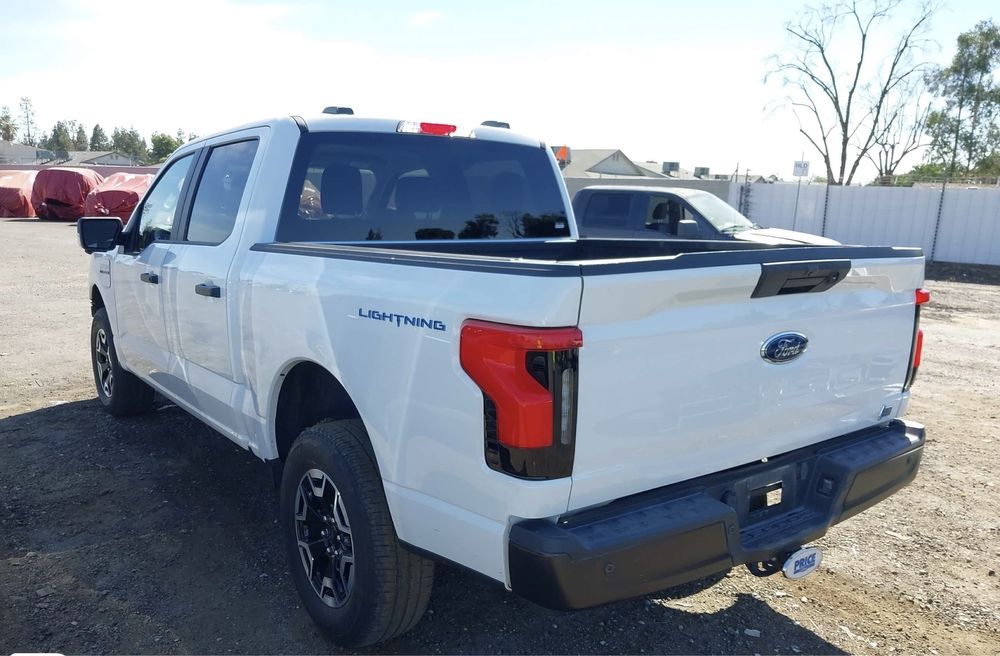 Ford F-150 Lightning 2023