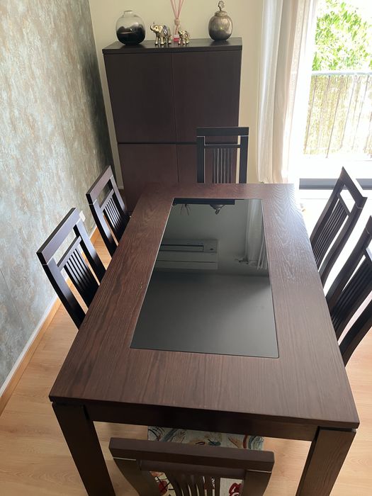 Mesa de sala de jantar mais 6 cadeiras