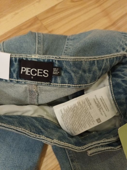 Джинси жіночі Pieces розмір S