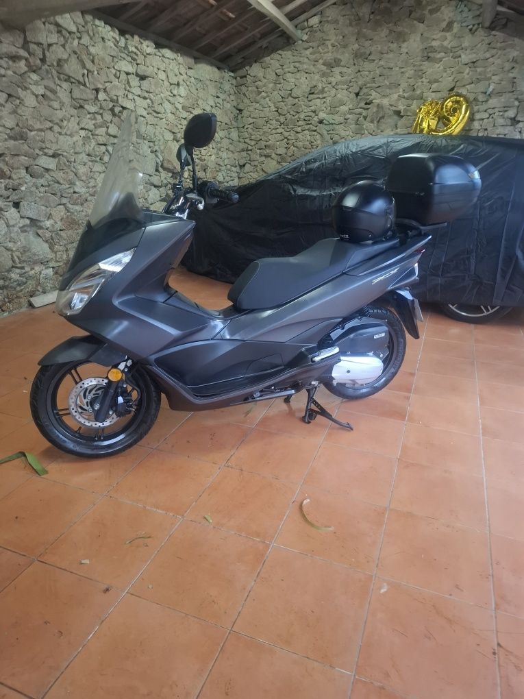 Honda pcx 125 de 2017 com 21.000km