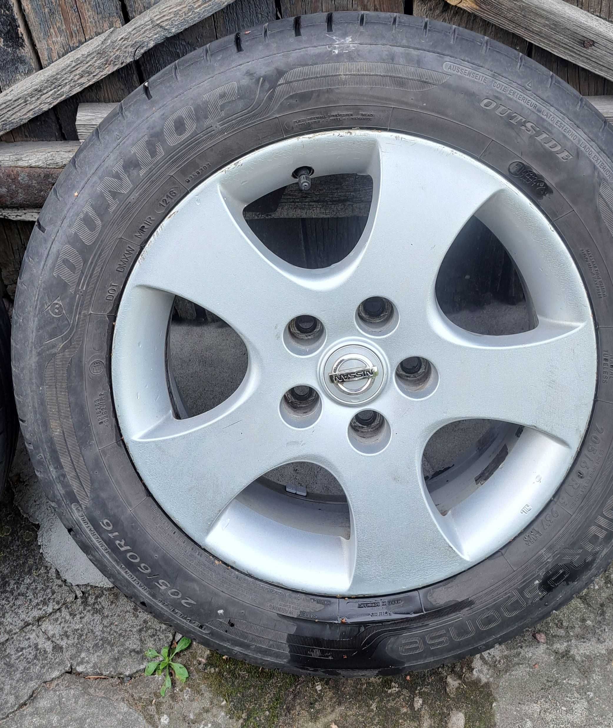 Felgi aluminiowe R16 do Nissana z oponami letnimi DUNLOP 205/60 R16