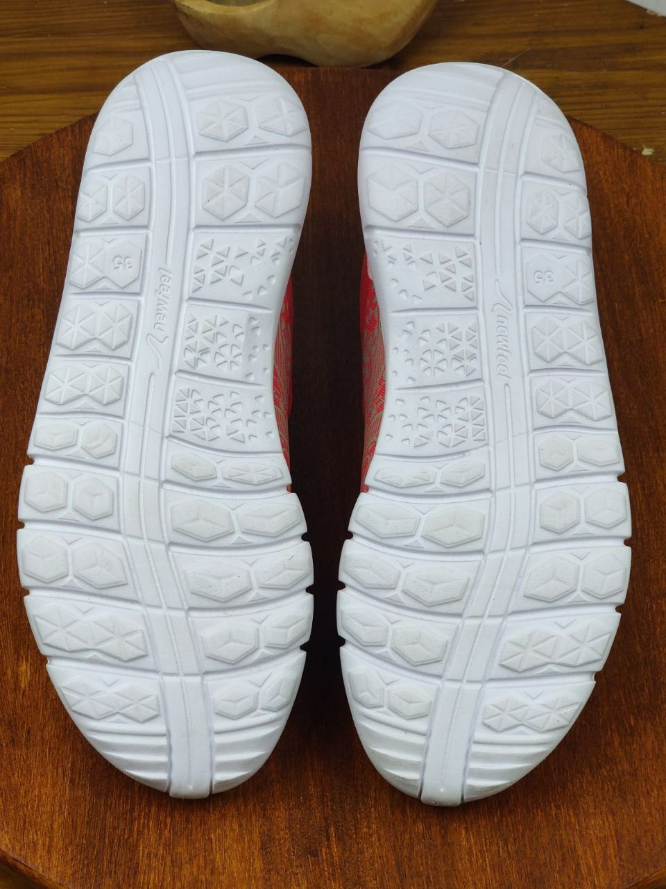 Buty Buciki r.35 Newfeel Soft 140 dla dzieci na rzery