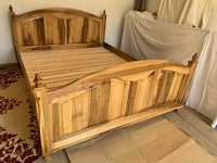 Ліжко двоспальне 160*200 з натурального дерева і дві тумбочки (горіх)