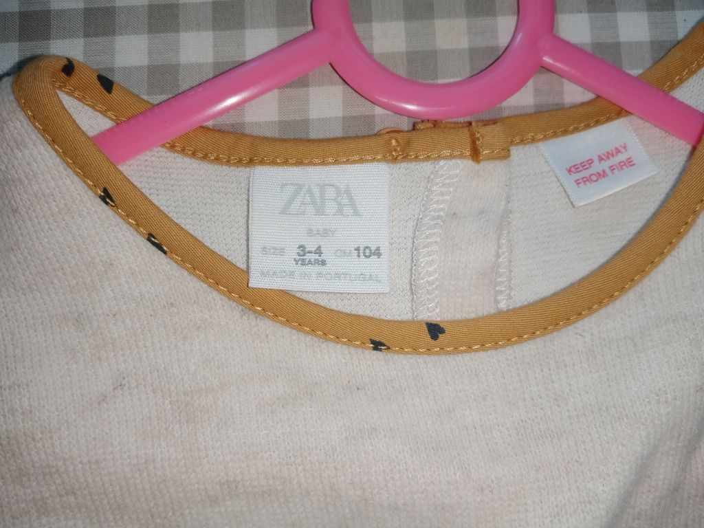 ZARA r.104 sukienka, drewniane guziczki, serduszka. NOWA!