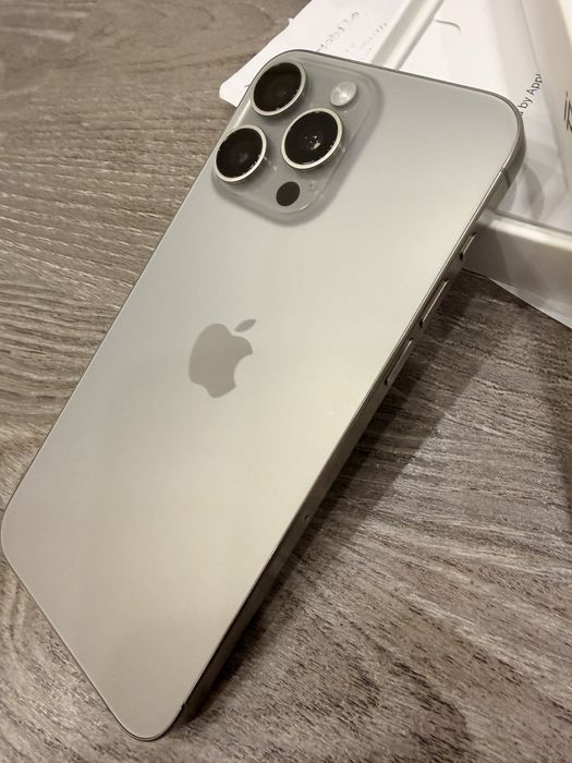 Iphone 15 pro max 256GB Silver