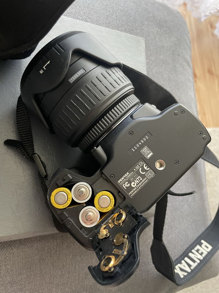 Pentax ist DL.  Polecam
