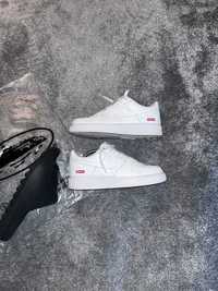 Nike Air Force 1 Low Supreme White {Shipping without shoe box}