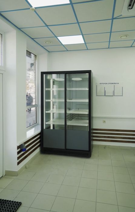 Холодильна вітрина КУБ CUBE виробник гарантія