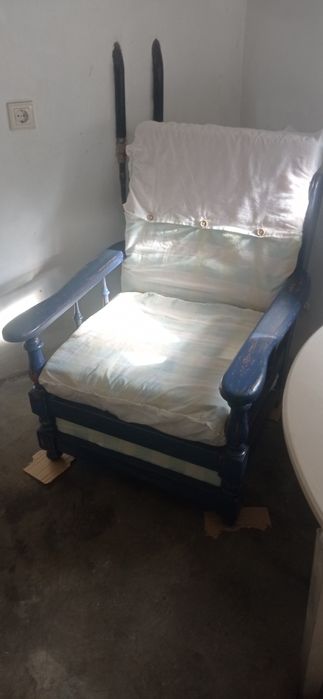 Sofá cadeirão de madeira