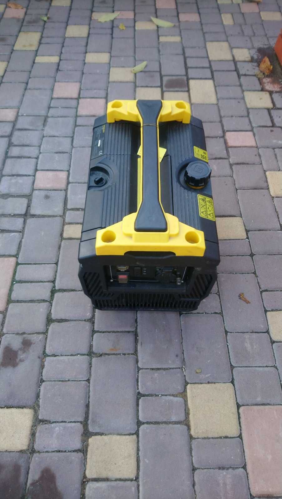 Инверторный бензиновый генератор STANLEY SIG 1200S