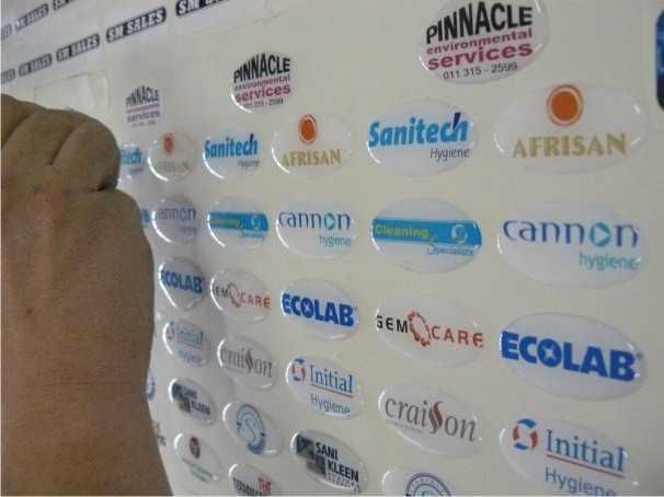 Autocolantes em gota de resina personalizados