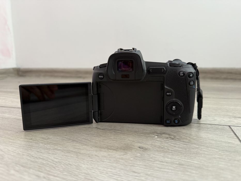 Canon EOS R + Sigma 24-70 + Adapter + Zestaw - Profesjonalny Komplet