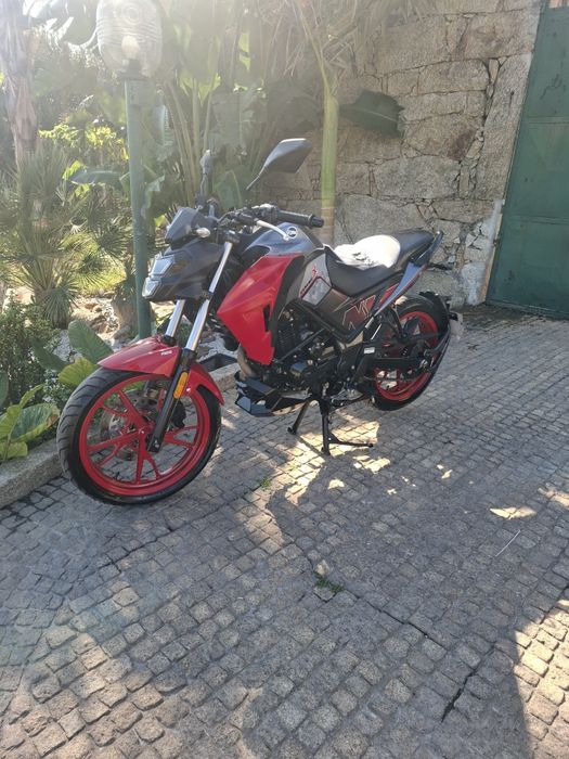 Sym NHX 125 de 2024 apenas 5000 km