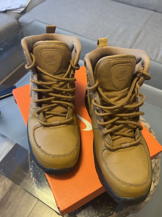 Buty zimowo-jesienne Nike r.36,5