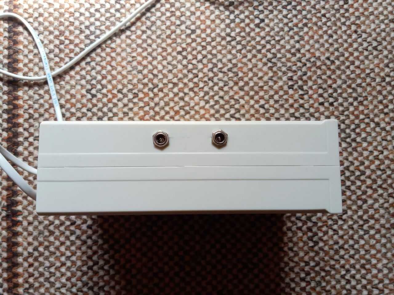 ИБП 220/12V + блок с ампер/вольтметром, USB-выходом и 12в на освещение