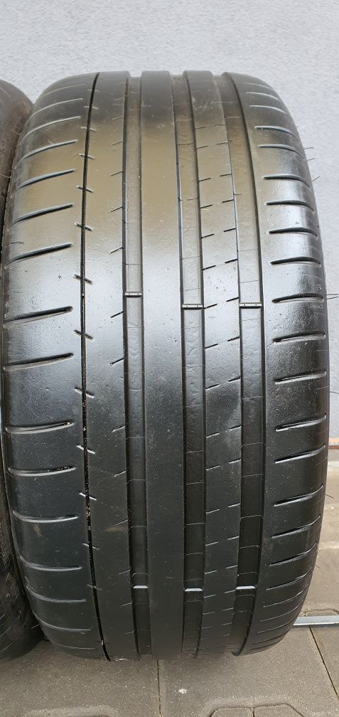 245/35/20 Michelin