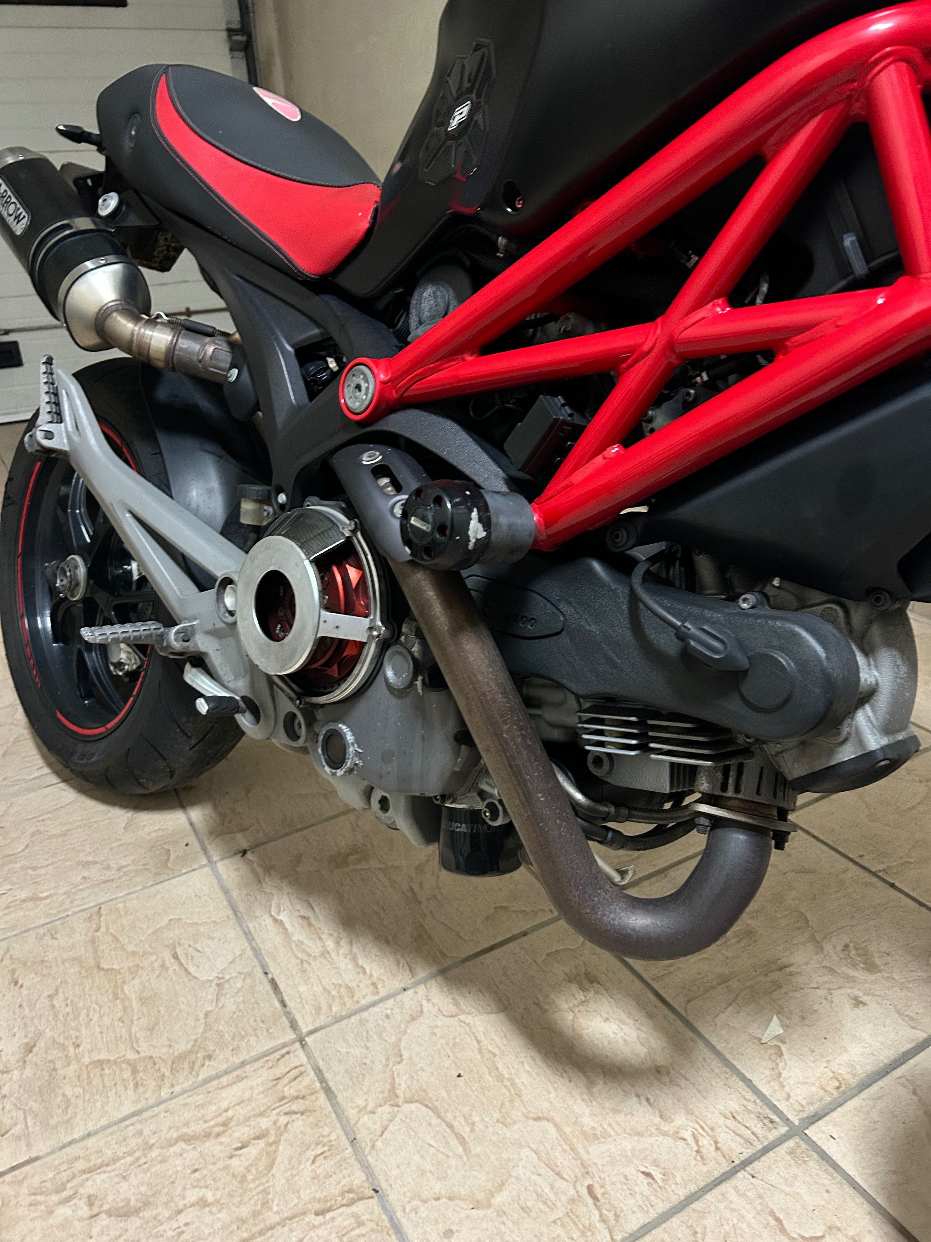 Ducati monster 1100evo