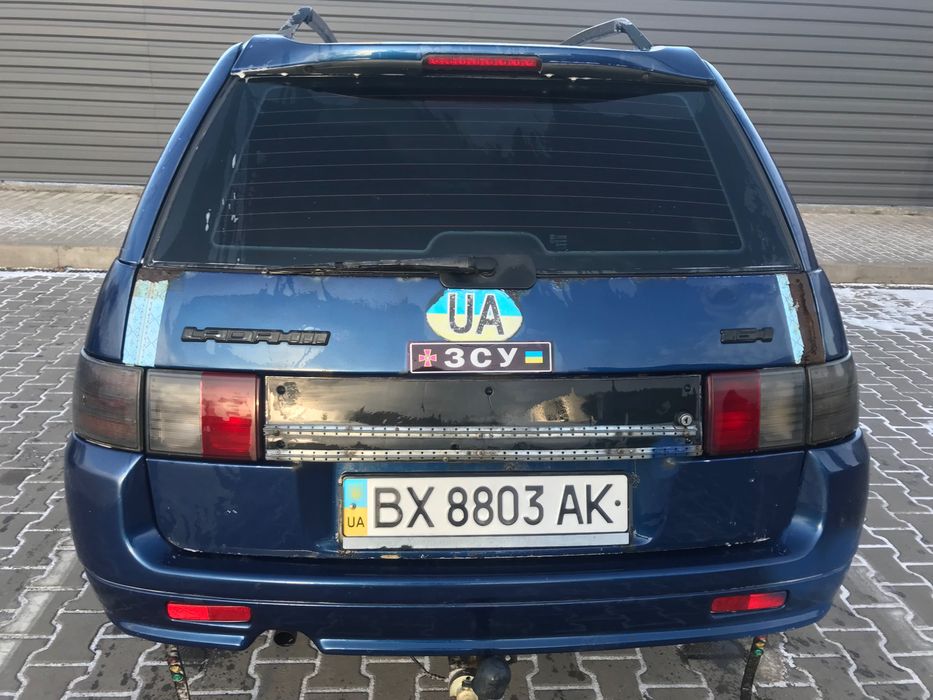 Продаю ваз 2111.