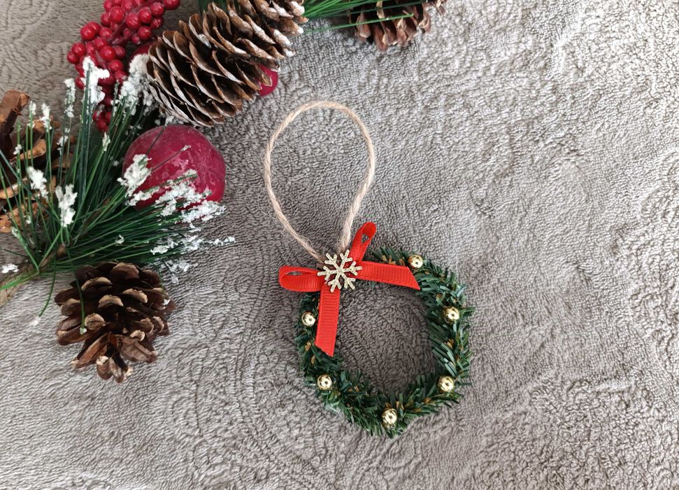 Miniaturowy wieniec świąteczny wianek handmade bożonarodzeniowy stroik