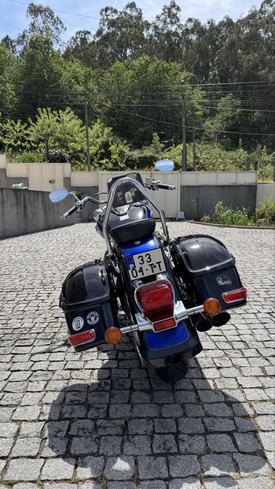 Suzuki intruder velusia 800