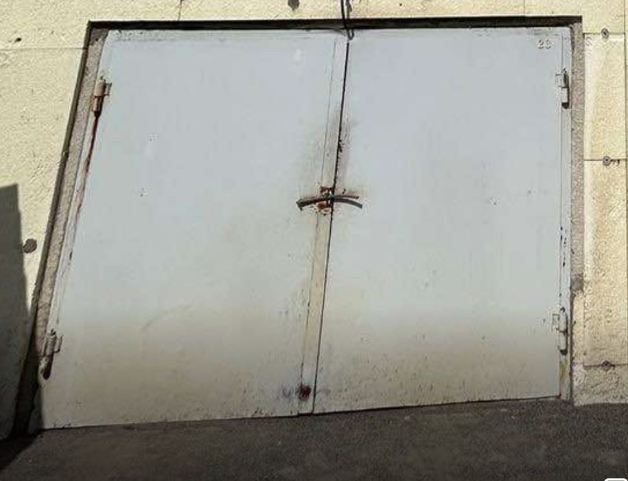 Гаражні ворота